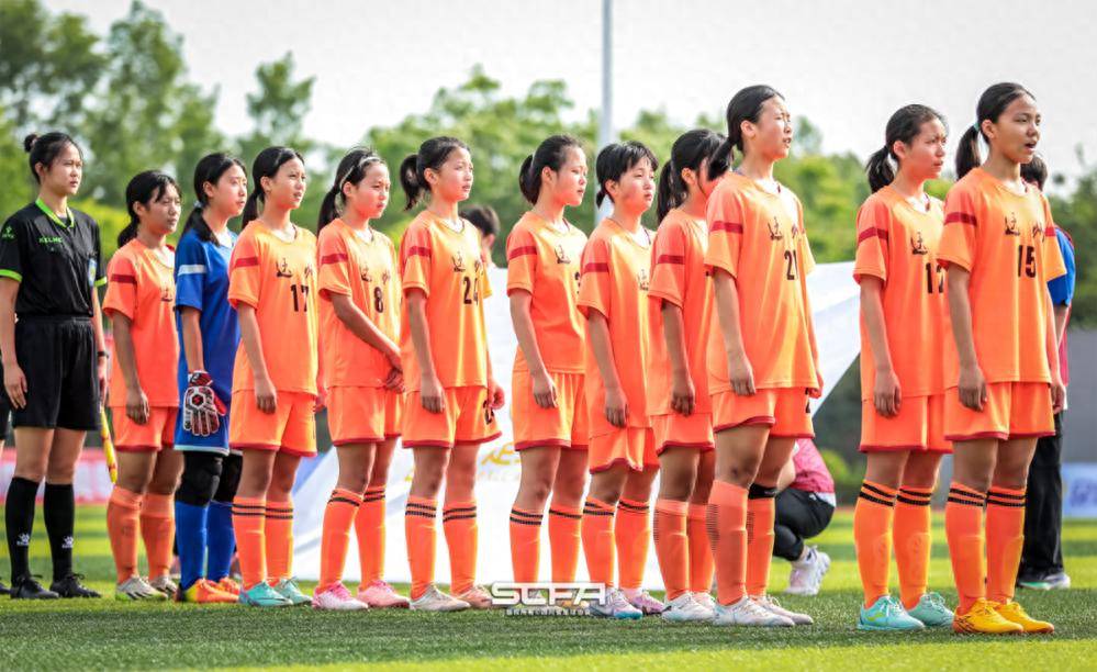 必一体育登录入口-团结拼搏：女足队员团结一心、誓将荣耀带回的简单介绍